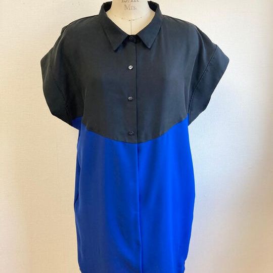 バイカラーが可愛い❤️バイカラーシャツワンピース 黒&ブルー（サイズ L〜 L L） 