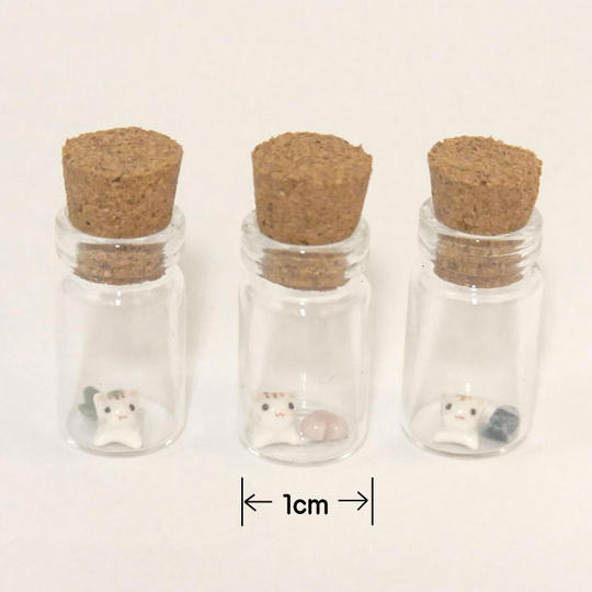 ミニチュア作品「まめねこガラス瓶」