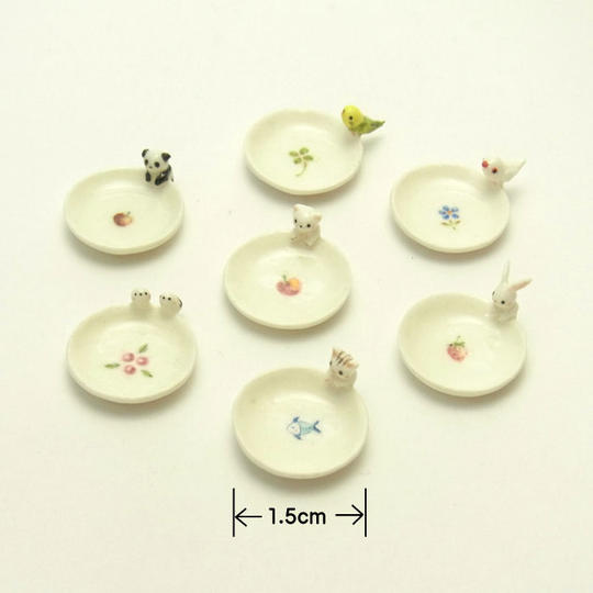 ミニチュア作品「動物いろいろの小皿」