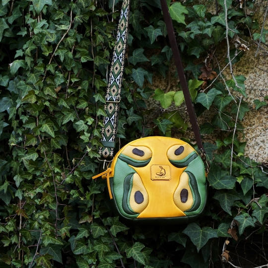 【Creema・2点限定30％ オフ！！】avo.leather shoulderbag