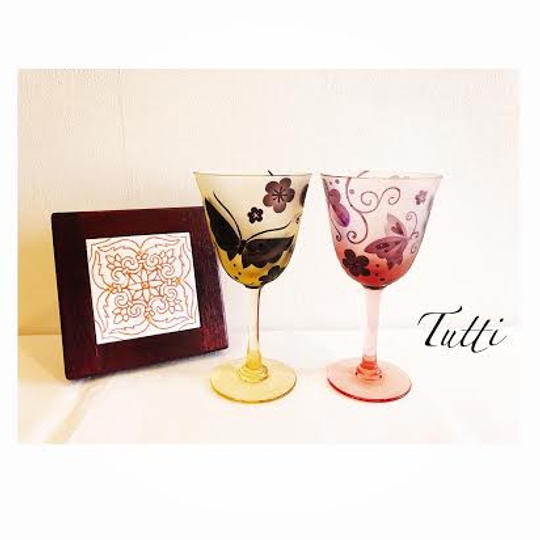 蝶々のワイングラスペアセット