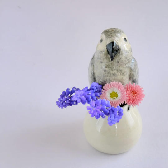 陶器の小鳥の一輪刺し　ヨウム