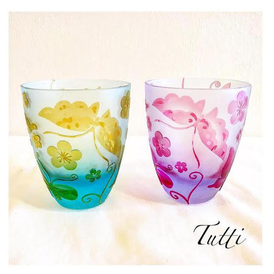 花と蝶の舞うグラス　各色12個限定早期お値引き