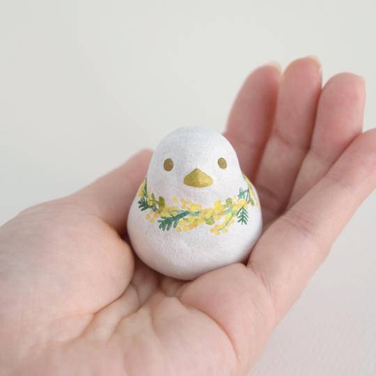 春のことり　ミモザの首飾り