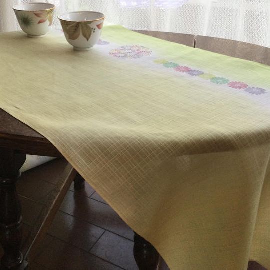 【早期枚数限定】イエロー系手鞠菊　テーブルセンター、タペストリーの2way