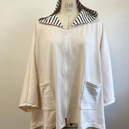 男女兼用❤️空が飛べそうなポンチョ風ドルマンパーカー（ 淡いピンク） ／男女フリーＭ～ＬまたはL〜L L／受注生産