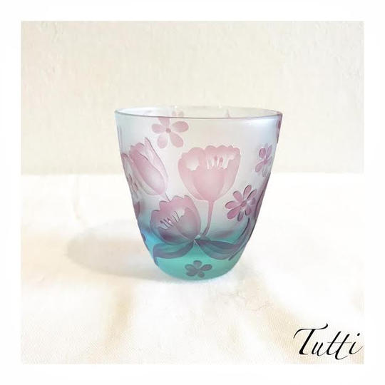 チューリップの揺らぎ