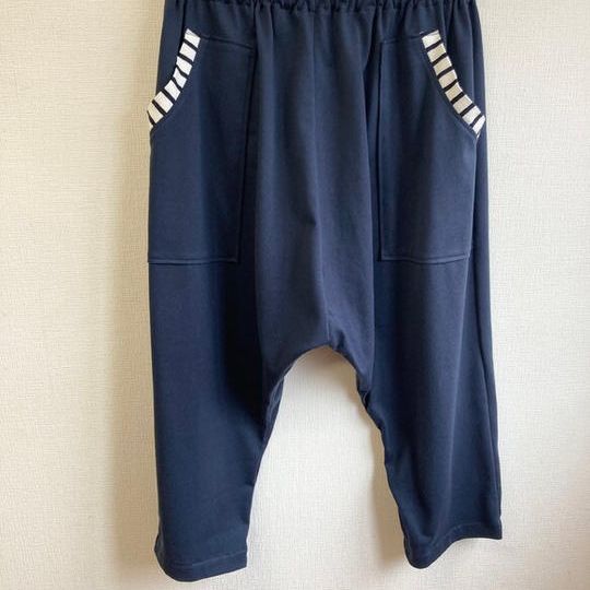 男女兼用❤️楽チンなはき心地！ボーダー柄ポケットサルエルパンツ　（紺）／男女フリーＭ～ＬまたはL〜L L／受注制作 