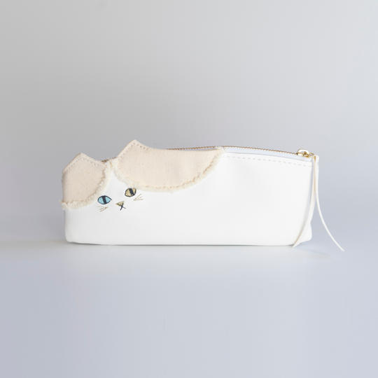 白いハチワレ猫ペンケース「ハンサムアイ」