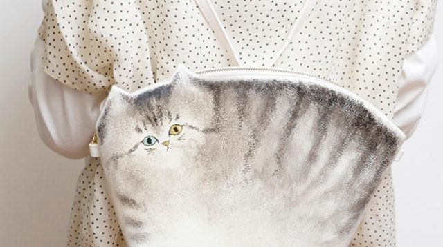 リュックにもなる！「うちの子模様の猫のクラッチポシェット3way」白 