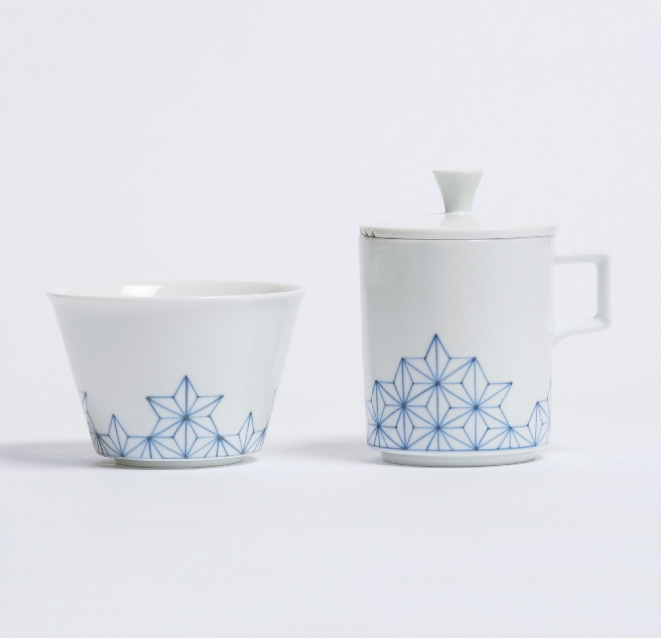 李荘窯　麻の葉紋様の二段重 麻ノ葉二段正角重 白磁ブラスト(紐付) 15.5cm 有田焼李荘窯(j.R