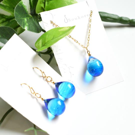	Mysterious blueネックレス・ピアスorイヤリングセット（ゴールドカラー）