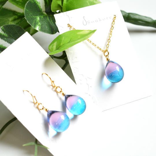 	Blue sky&Cherry Blossomsネックレス・ピアスorイヤリングセット（ゴールドカラー）