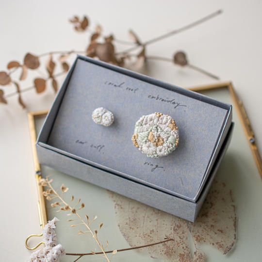 《セット》珊瑚礁の刺繍アクセサリーセット（専用箱付き）