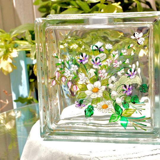 【ギフトにも最適！】《フェアリーライト付》ガラスブロック（ホワイトブーケ）貯金箱・ブックエンド・花瓶・照明と4つの用途。