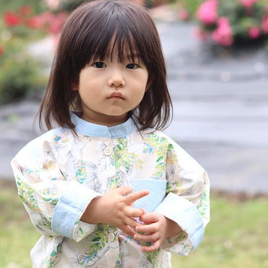 メッセージ刺繍入り　キッズスタンドカラーシャツ〜花と鳥〜