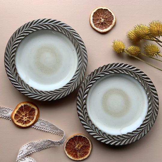 【新作！先行発売】７色から選べる　ロリエ リムプレート 小２枚（送料込み）