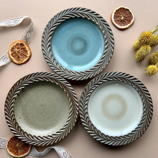 【新作！先行発売】７色から選べる　ロリエ リムプレート 小３枚（送料込み）