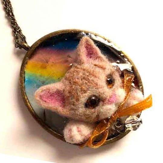 My猫ペンダント（羊毛フェルト＆エポキシレジン製）