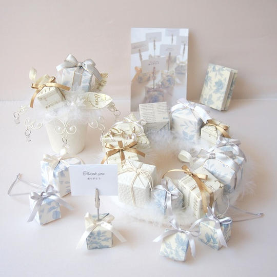 【優しいブルーフラワーセット】ミニアレンジ＋リース＋メモスタンド＋ラッピング豆本＋レジュメボックス＋オーナメント