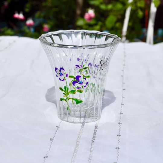 【耐熱二重グラス　“ロゼット・スミレ”】使いやすいラッパ型のグラスに人気のスミレ・てんとう虫・蝶。