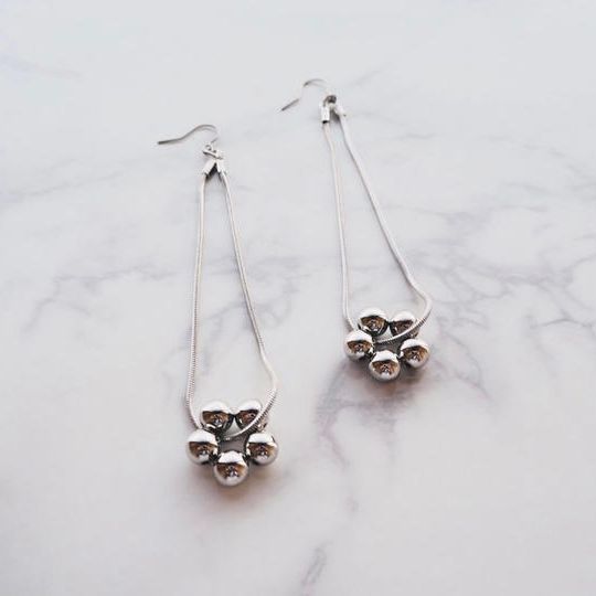  メタリックロングチェーンピアス・イヤリング