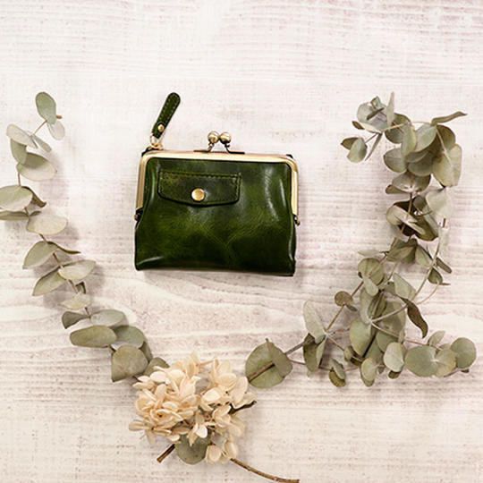 【グリーン】がま口二つ折り財布