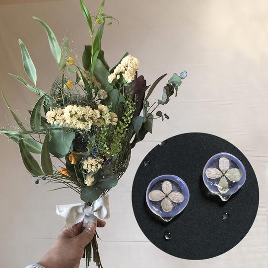 ”おまかせスワッグ（中）”と”紫陽花のシーリングスタンプピアス（イヤリング）”