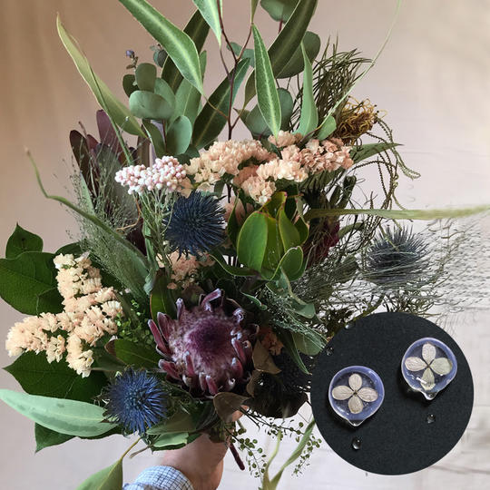 ”おまかせスワッグ（大）”と”紫陽花のシーリングスタンプピアス（イヤリング）”