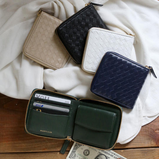 二つ折り財布 1点