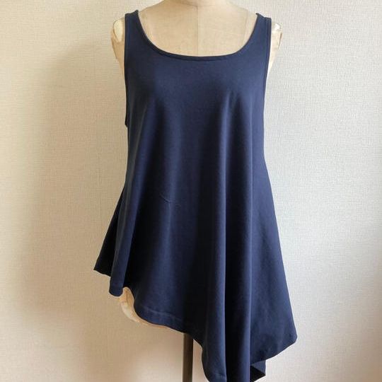 大人スポーティ❤️斜めすそのタンクトップチュニック （紺）/サイズフリーM〜L