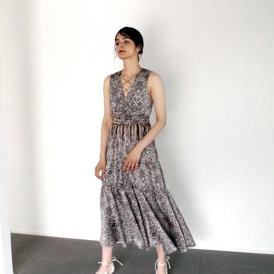 フリンジ付きシャーリングパンツドレス