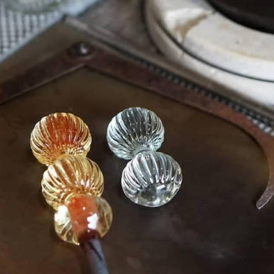 再生ガラスの箸置き〈２個セット〉【ガラス工房ブンタロウ】