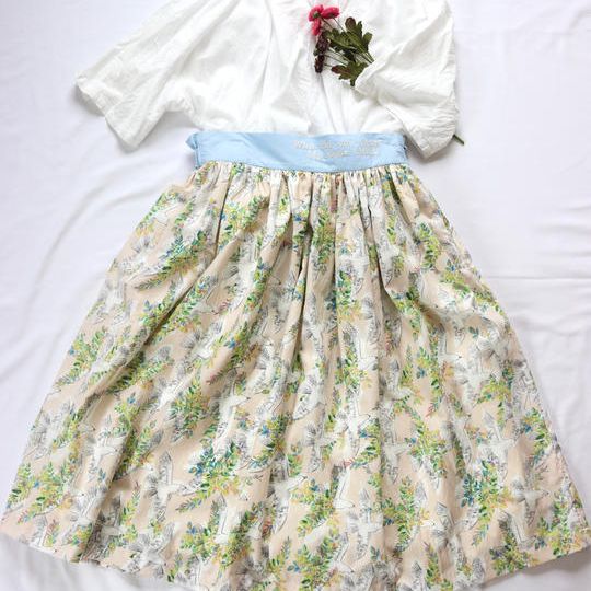 《今回限り！》メッセージ刺繍で彩る　ママのスカート　〜花と鳥〜