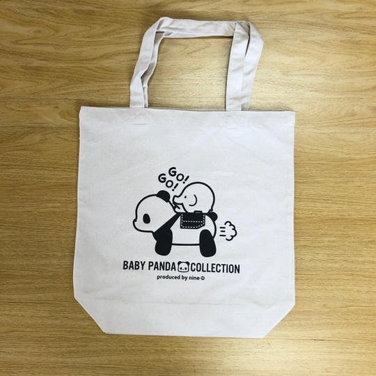赤ちゃんパンダのトートバック