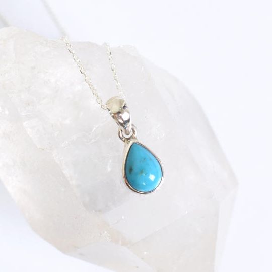 ターコイズのシルバーネックレス