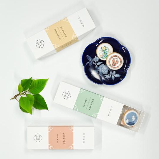 白磁彩菓 肥前皿絵文様菓 全3シリーズ3種と香蘭社製銘々皿のセット