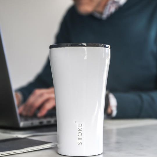 STTOKEサーモカップ エンジェルホワイトLサイズ100枚 送料込5,407円(税込)  商品定価の13%off