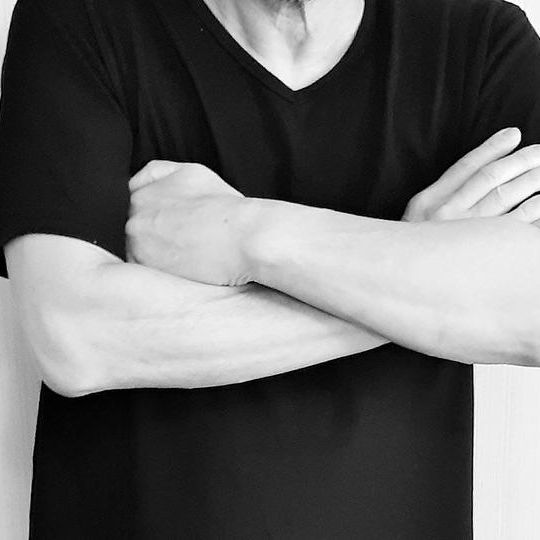 【20％OFF】メンズＬサイズ・竹由来のバンブーレ―ヨン黒Tシャツを１枚。7040円（税送料込）限定30名様にご提供