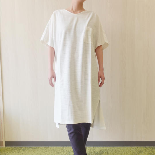 ③KUZUWASHI ロング丈カットソー