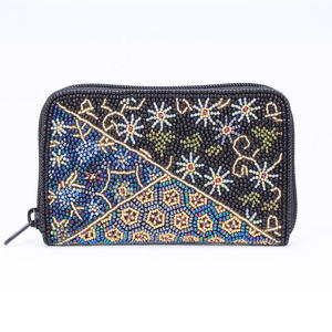 ビーズ刺繍小財布（黒帯柄・裂取り文）