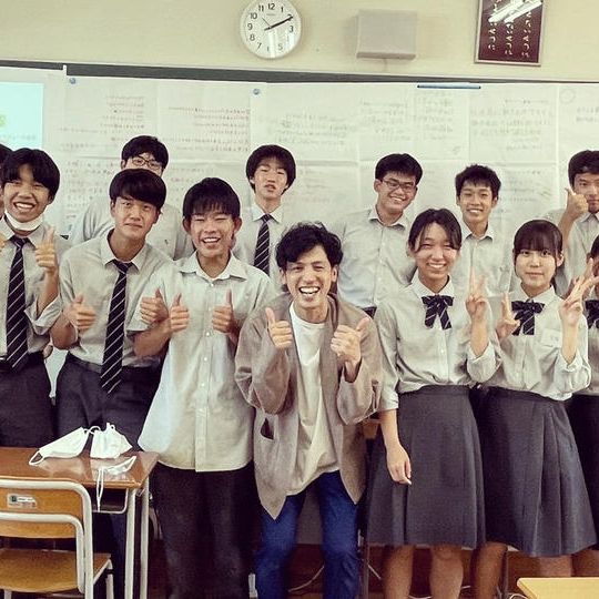 生徒たちからのお礼の動画