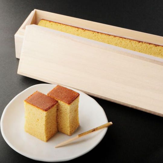 構想から百余年、四世代に渡り完成させた「カステーラ初産卵の卵輝箱（たまてばこ）」