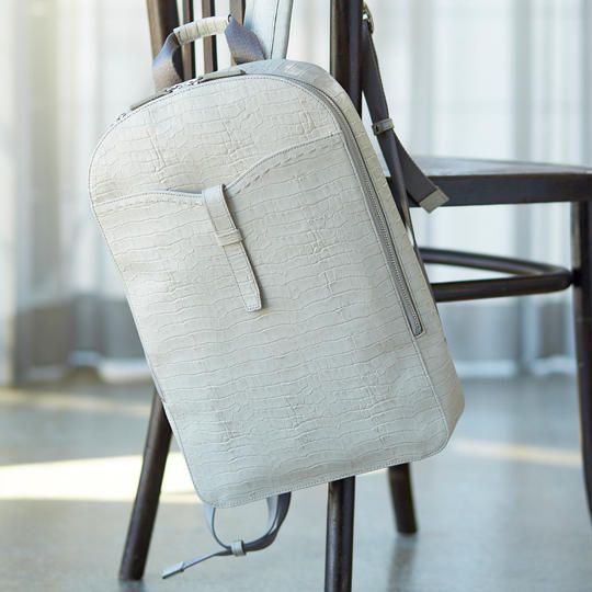 リュックサック「PW Plume（ピーダブリュ プルーム）」