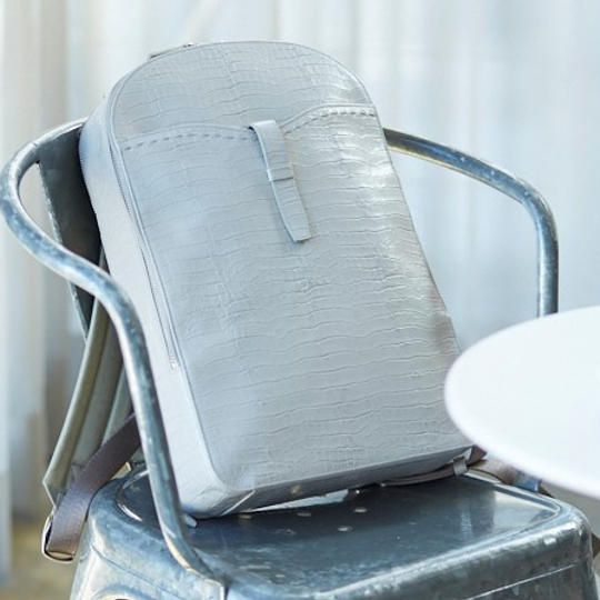 リュックサック「PW Plume（ピーダブリュ プルーム）」