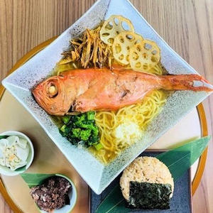 お店で食べられる金目鯛ラーメンセット