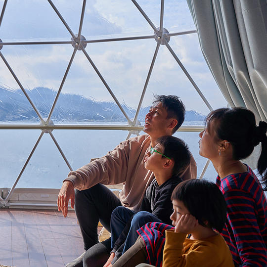 【平日限定10組】海の大パノラマドームテントに泊まる ニュージーランド産牧草牛の赤身肉BBQコース