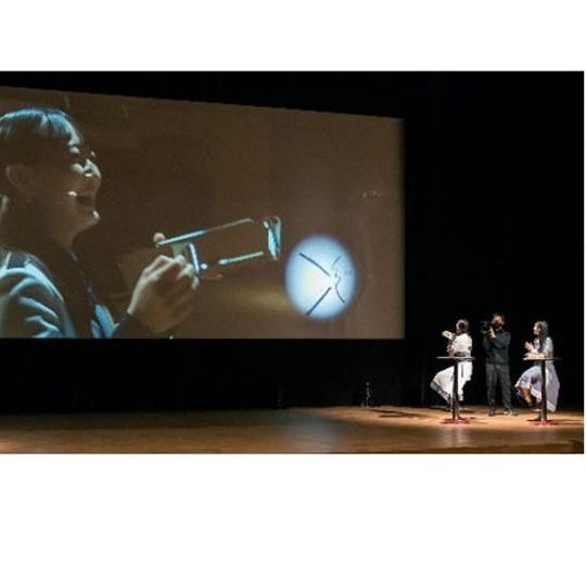 【STU48の幻燈アートコース　信濃宙花さん作】