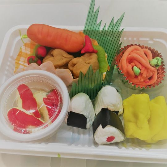 癒しの粘土でお弁当作り(オンライン夏休み工作教室)