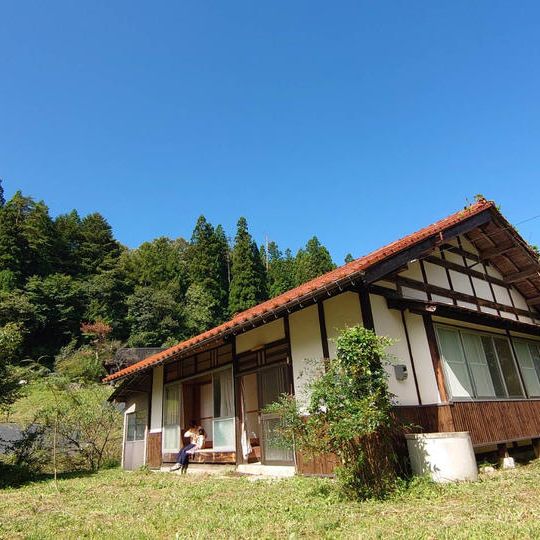 【10,000円コース】人が集まるねむの木ハウスの看板にお名前の掲載